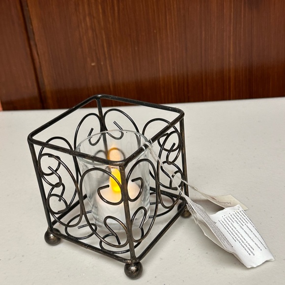 Home Interiors Metal square tea light holder - Picture 6 of 10